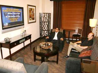 Hampton & Houston-bush Intercontinental Airport Hotel 3*