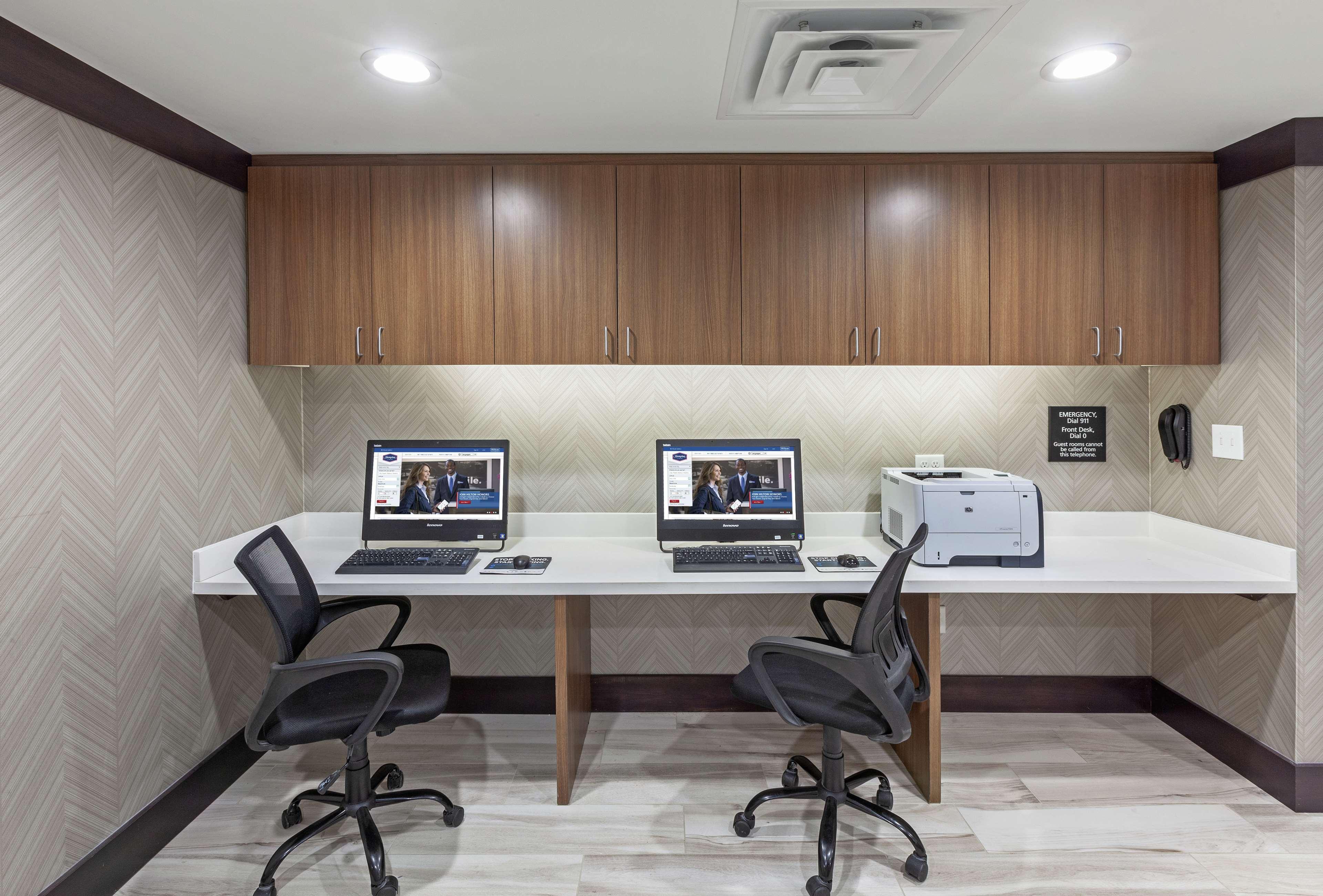 Hotel Hampton & Houston-bush Intercontinental Airport 3*
