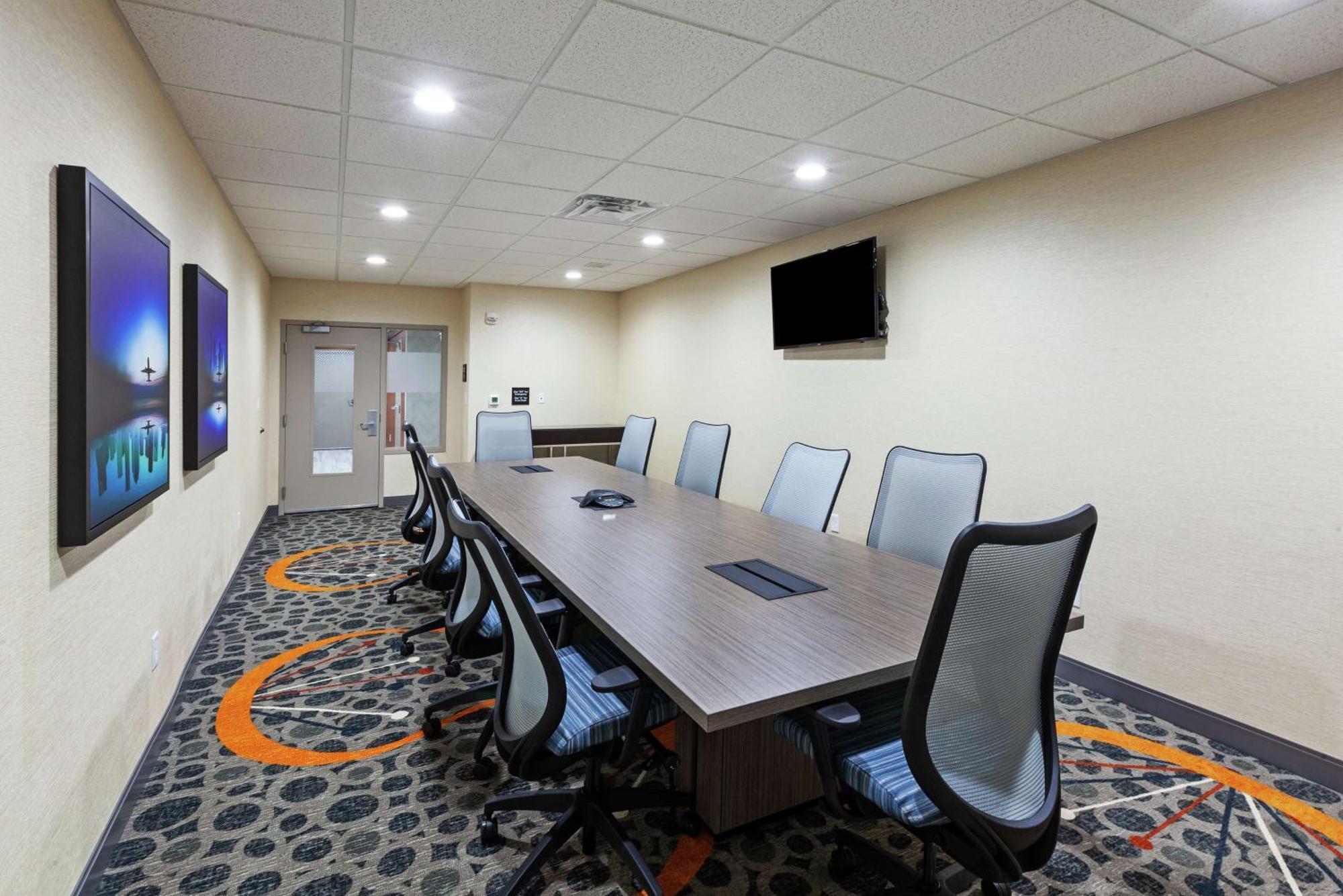 Hampton & Houston-bush Intercontinental Airport Hotel 3*